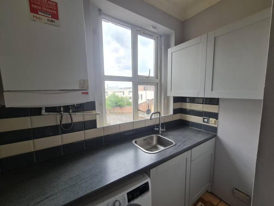 Cute One Bedroom Apartment London Exterior photo